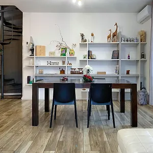 Nest 3*, Castelnuovo del Garda Italia